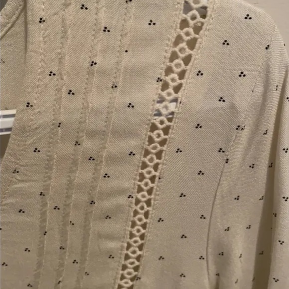 Women’s Roxy Blouse - Picture 2 of 2